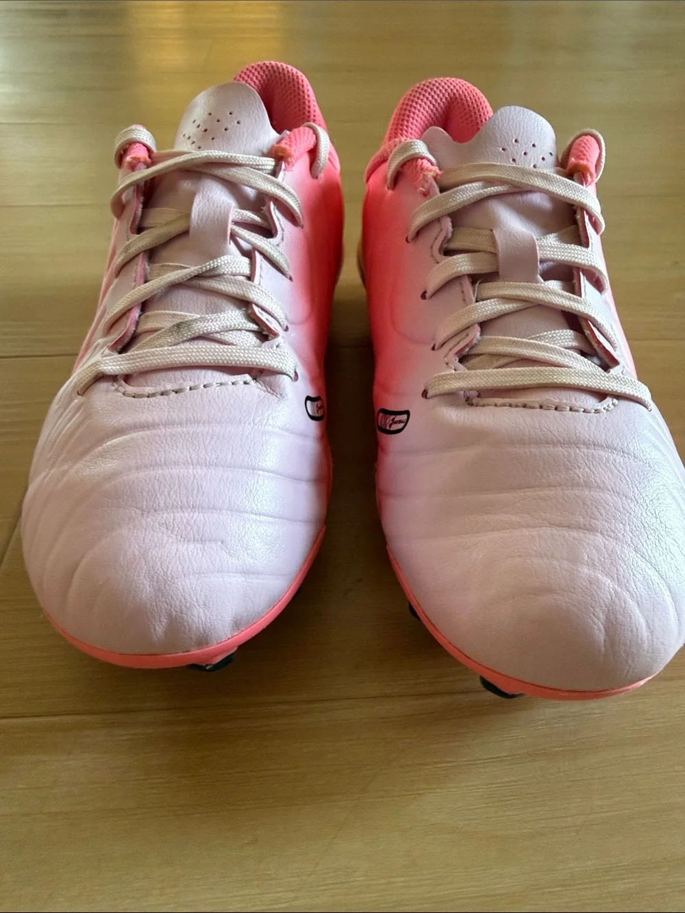 NIKE JR TIEMPO LEGEND 10 CLUB YOUNGER KIDS MULTI GROUND LOW TOP SOCCER CLEATS 1Y